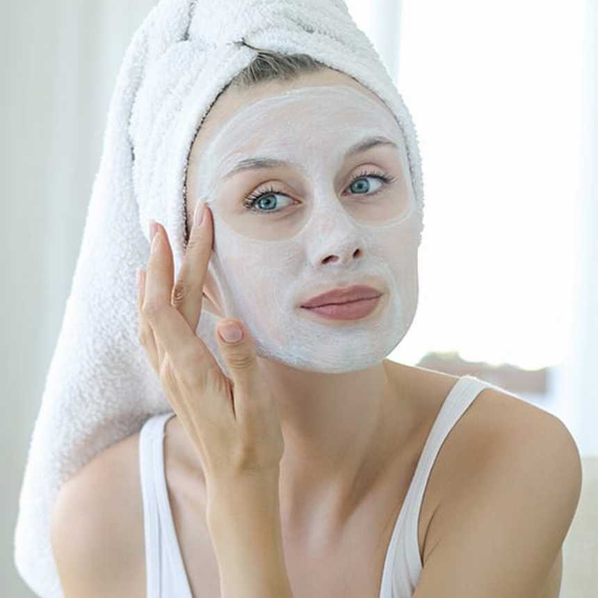  How Do You Apply a Face Masks?