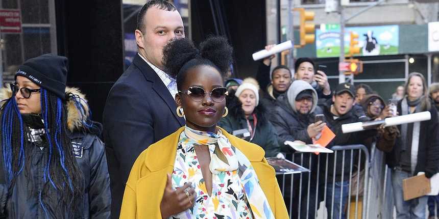  The One Merchandise That All the time Makes Lupita Nyong&rsquo;o&rsquo;s Outfits Look 10 Occasions Higher